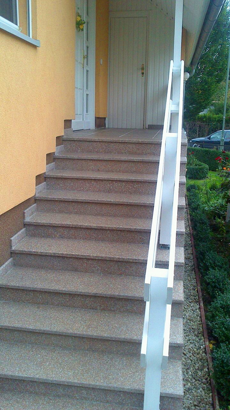 Podest Treppe mit Geländer